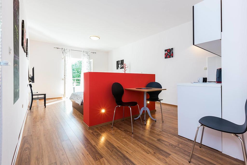 Apartments Dada Weißenburg Zimmer foto